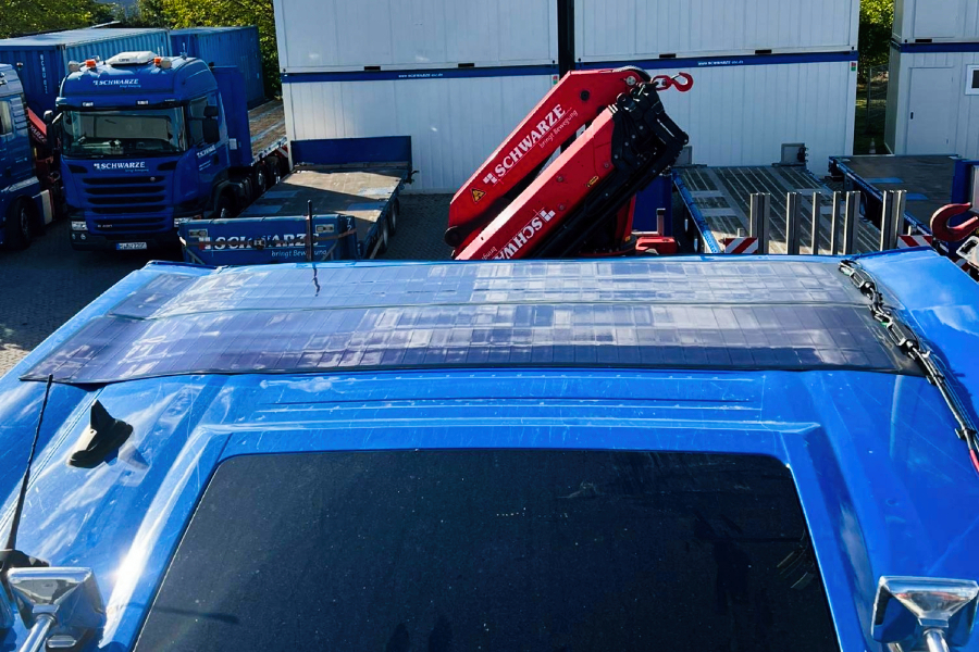 Solaranlagen auf Fahrzeugdächern Solaranlagen auf Fahrzeugdächern